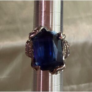 Vintage Blue Glass Rhinestone Cocktail Ring Silver Tone Statement Ring Size 7